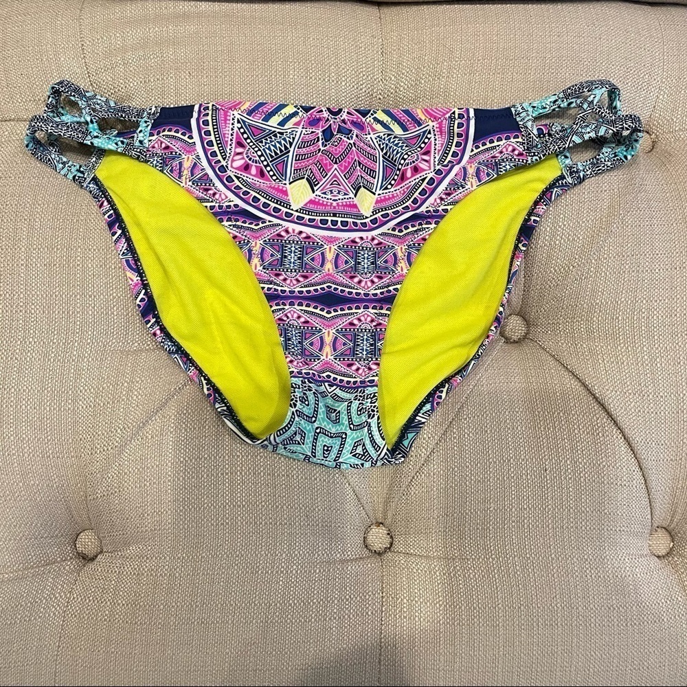 Jessica Simpson Bikini Bottom Only Pink/Blue Geometric Pattern Sz M